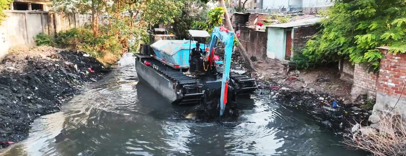 Automated amphibious excavator